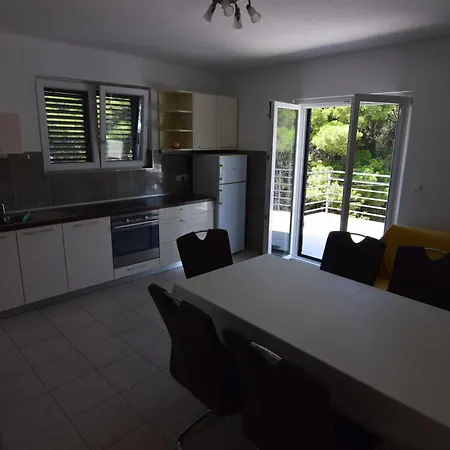 Zin Apartman Supetar